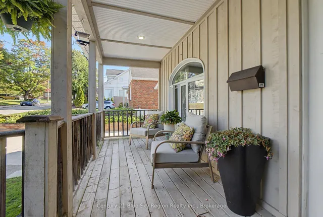 633 BELL St, North Bay 3