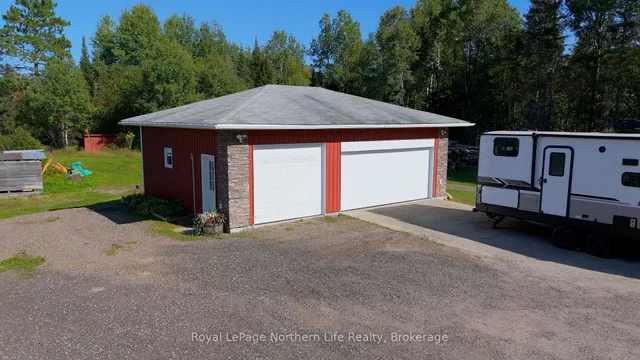 1909 HART Rd, Callander 2