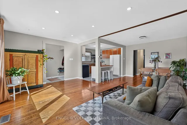 793 Trojan Ave, Ottawa 5