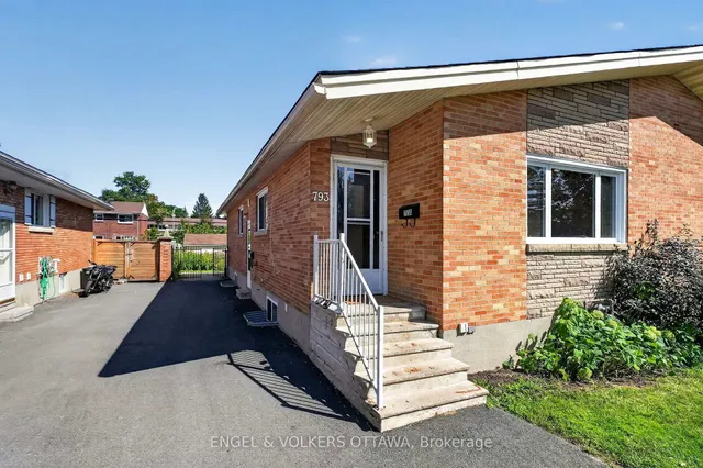 793 Trojan Ave, Ottawa 3