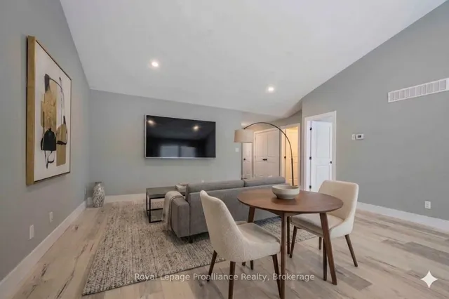 117 Farrington Cres, Prince Edward County 3