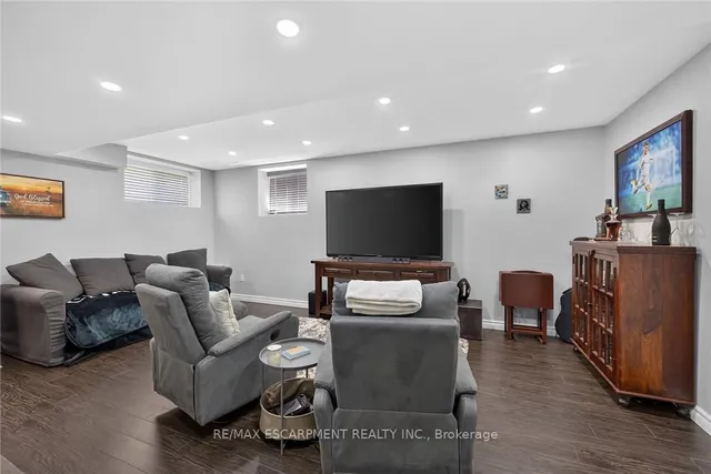 109 Ray St, Hamilton 5