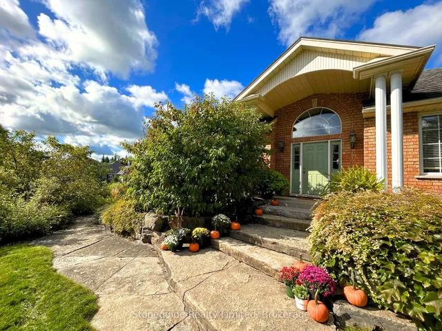 1580 College Park Dr, Peterborough 2