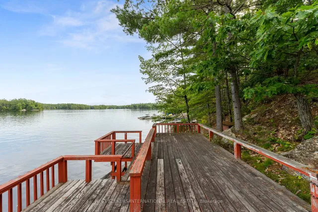 1327-1329 Woodland Dr, Gravenhurst