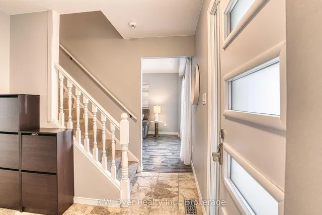 36 Angela Cres, Cambridge 4