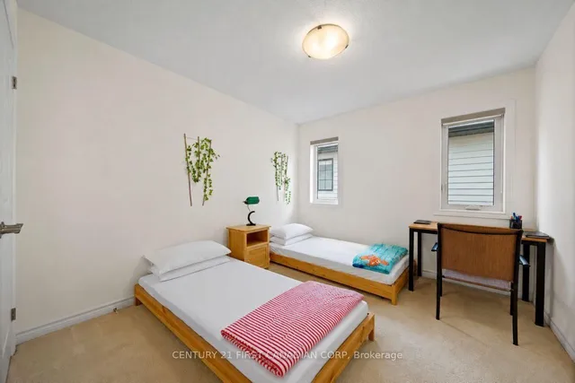 1654 Upper West Ave, London South 3