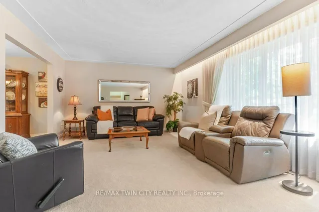 11 Grey Owl Dr, Woolwich 5