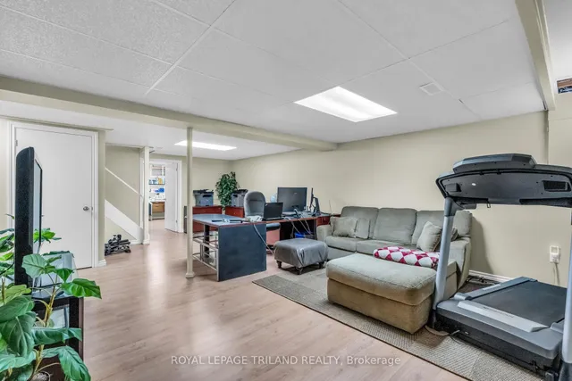 26 NORTHCREST Dr, London North 2