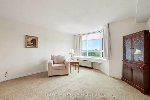 80 Sandcastle Dr #803, Ottawa 3