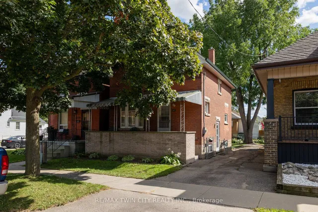 117 ARTHUR St, Brantford 3