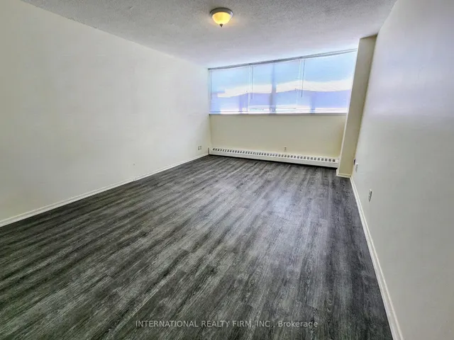 215 Glenridge Ave #1102, St. Catharines 2