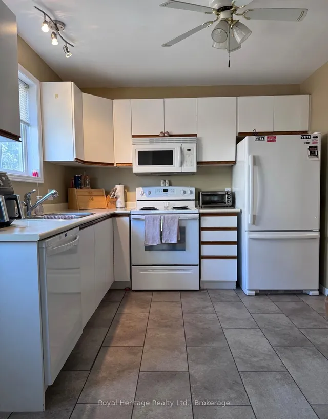 7 Lang Crt, Kawartha Lakes 4