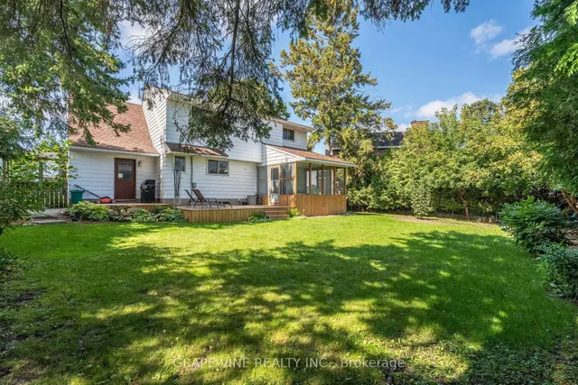 1323 Fernwood Dr, Ottawa 5