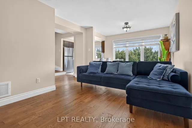 166 Sunshine Cres, Ottawa 5
