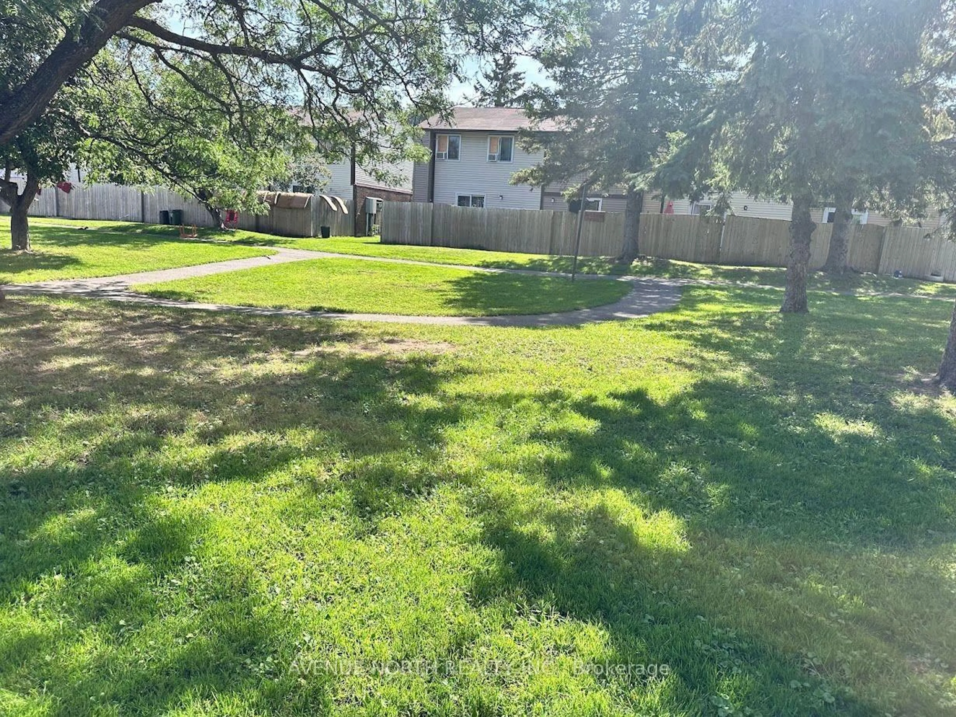 trreb/IMG-X13789128_db965777-37eb-47d3-b039-4b8e77cb63bd-l.jpg