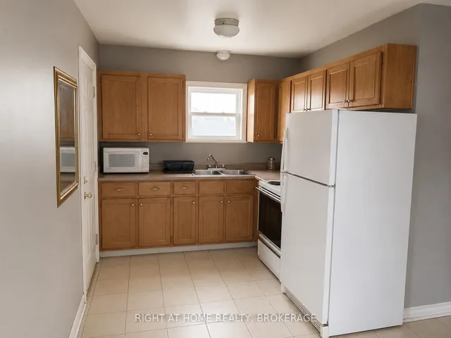 5564 Fraser St, Niagara Falls 4