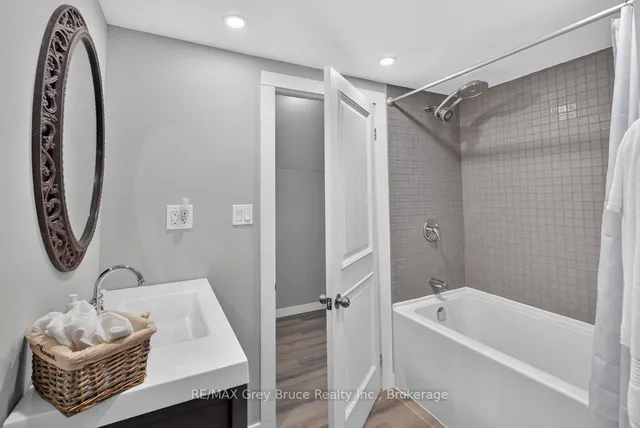 5 John St, Chatsworth 4