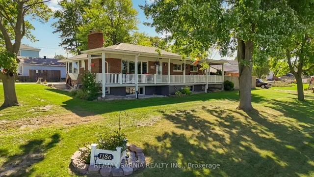 1186 St. Clair Pkwy, St. Clair 4