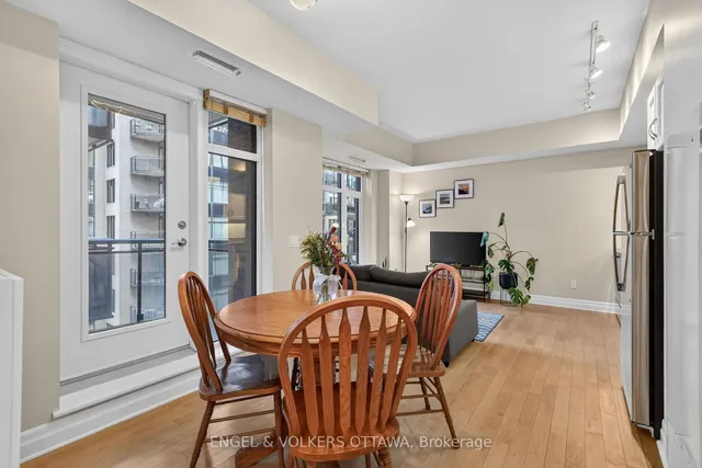 245 Kent St #706, Ottawa 4