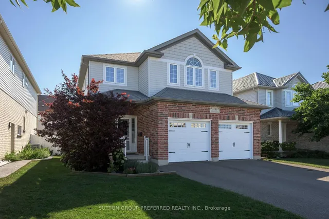3288 Turner Cres, London South 2