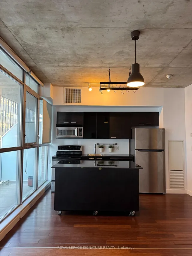 179 GEORGE St #1004, Ottawa 2