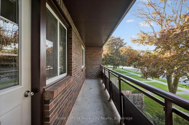 80 Burns Dr #18, Guelph 5