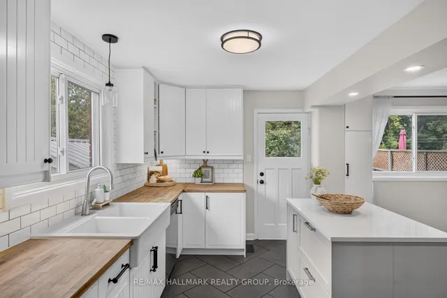 1213 Emperor Ave, Ottawa 4
