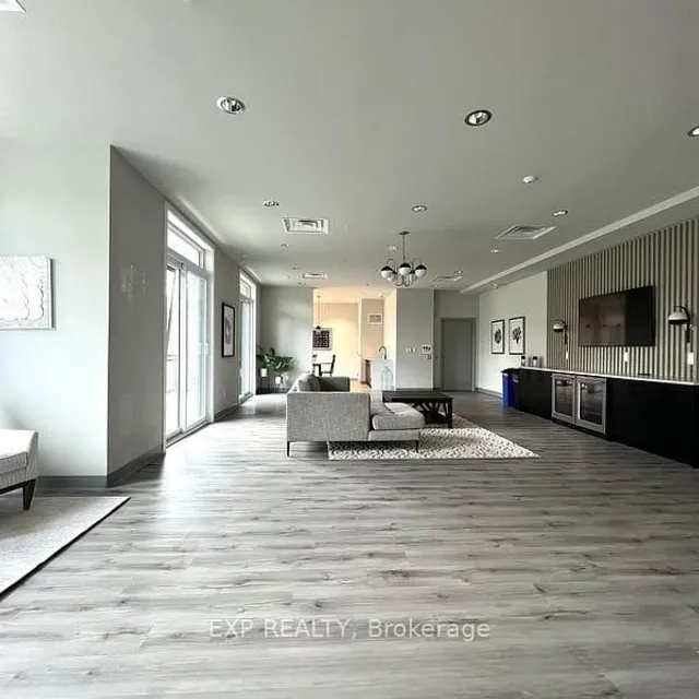 107 ROGER St #501, Waterloo 2