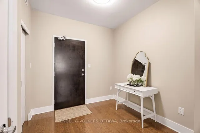 101 Richmond Rd #418, Ottawa 2