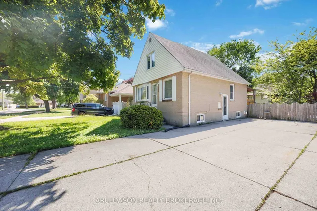 457 Montcalm Ave, Sarnia 5