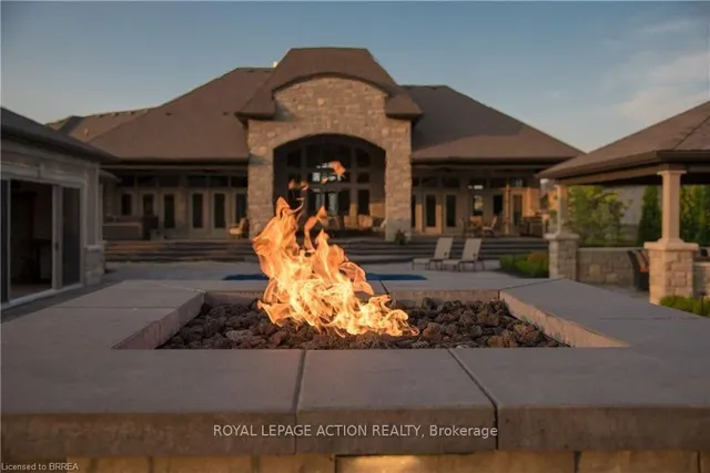 49 Ruijs Blvd, Brantford 2