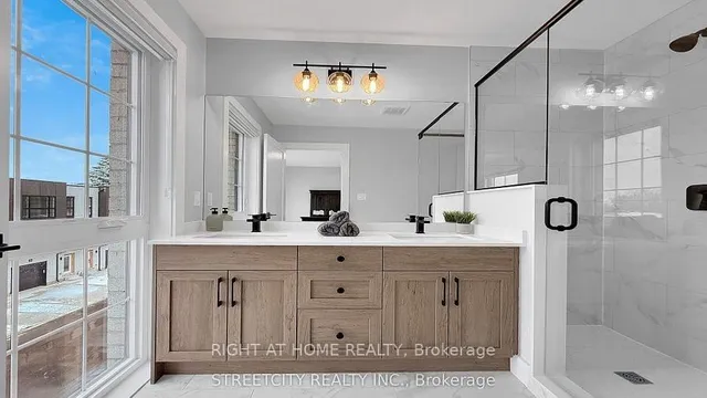 2500 MAIN St #9, London South 2