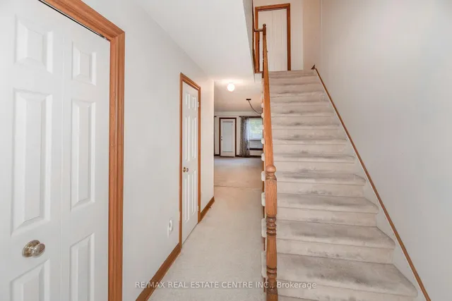 2 Walker Crt, Grimsby 4