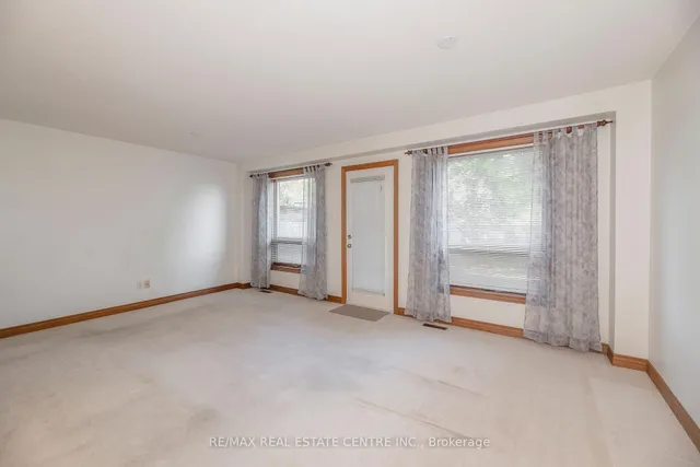 2 Walker Crt, Grimsby 5