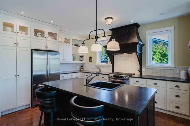 290 Saugeen St, Saugeen Shores 5