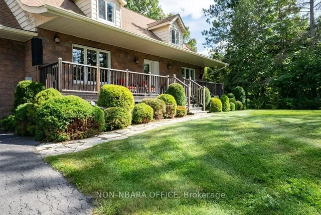 672 Highway 535, French River 5
