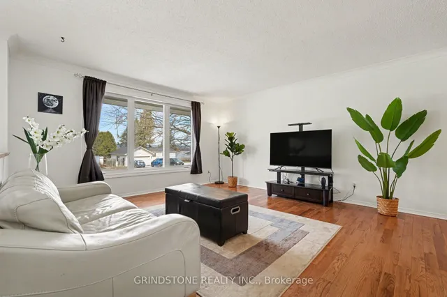 319 Riverwood Dr, Ottawa 2