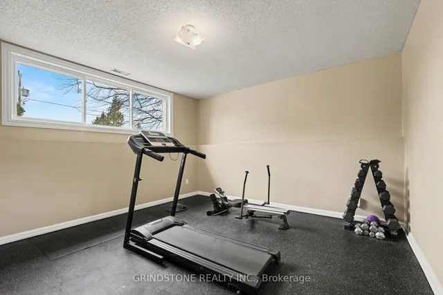 319 Riverwood Dr, Ottawa 5