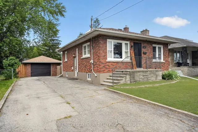 158 Homewood Ave, Port Colborne 2