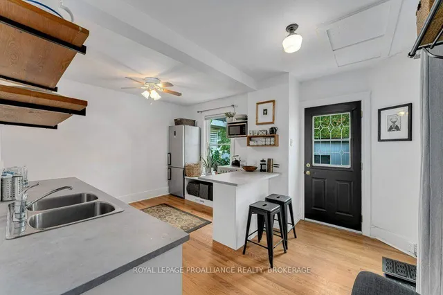 384 Barrie St, Kingston 5