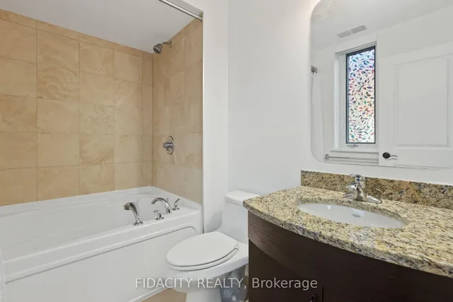 320 Mcleod St #302, Ottawa 4