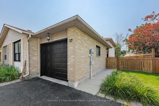 37 Sandalwood Dr, Cambridge 3