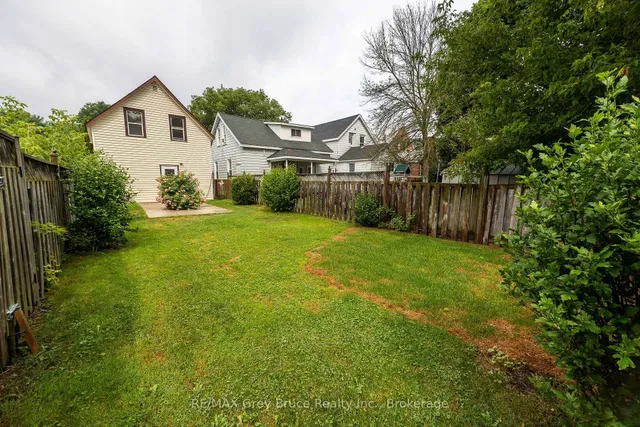 1131 3rd Ave, Owen Sound 4