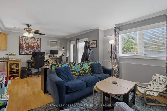 225 Oak St #2104, Gananoque 5