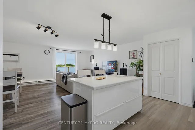563 Mornington Ave #708, London East 4