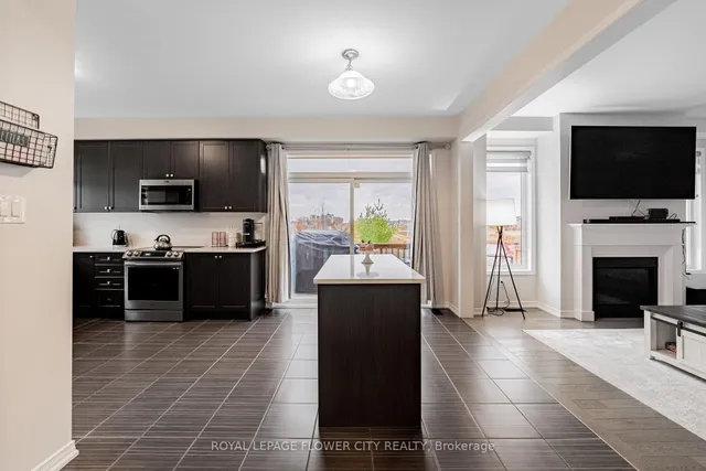 1 Anderson Rd, Brantford 4