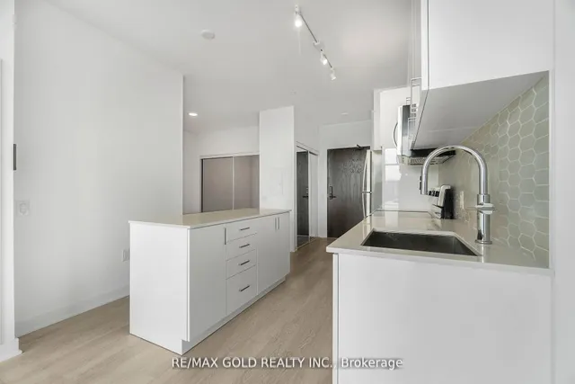 2782 Barton St #803, Hamilton 3