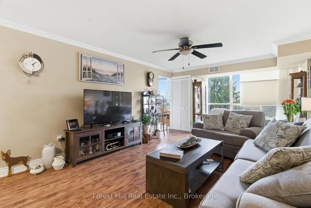 55 Blue Springs Dr #402, Waterloo 5