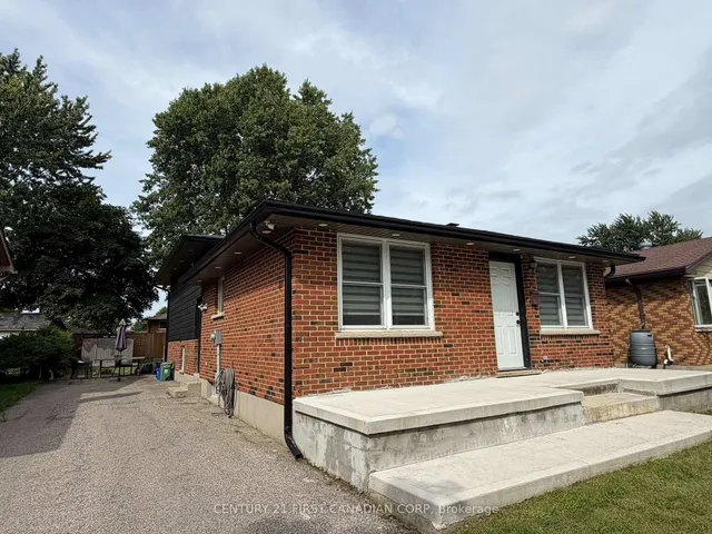 6 Nicholas Cres, London South 2
