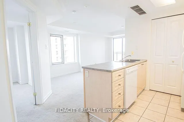 310 Central Park Dr #4B, Ottawa 3